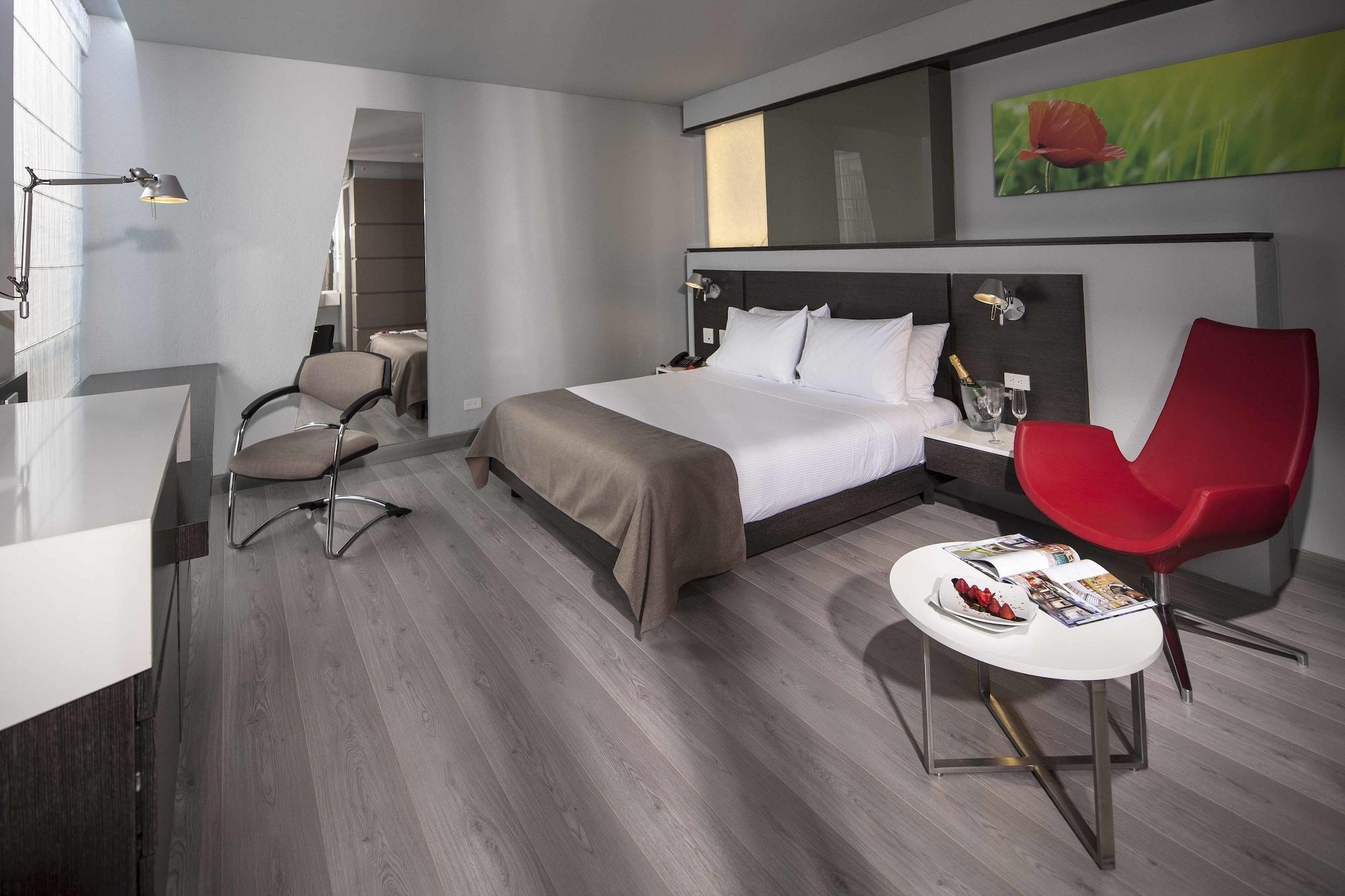 Inntu Hotel Medellin Bagian luar foto
