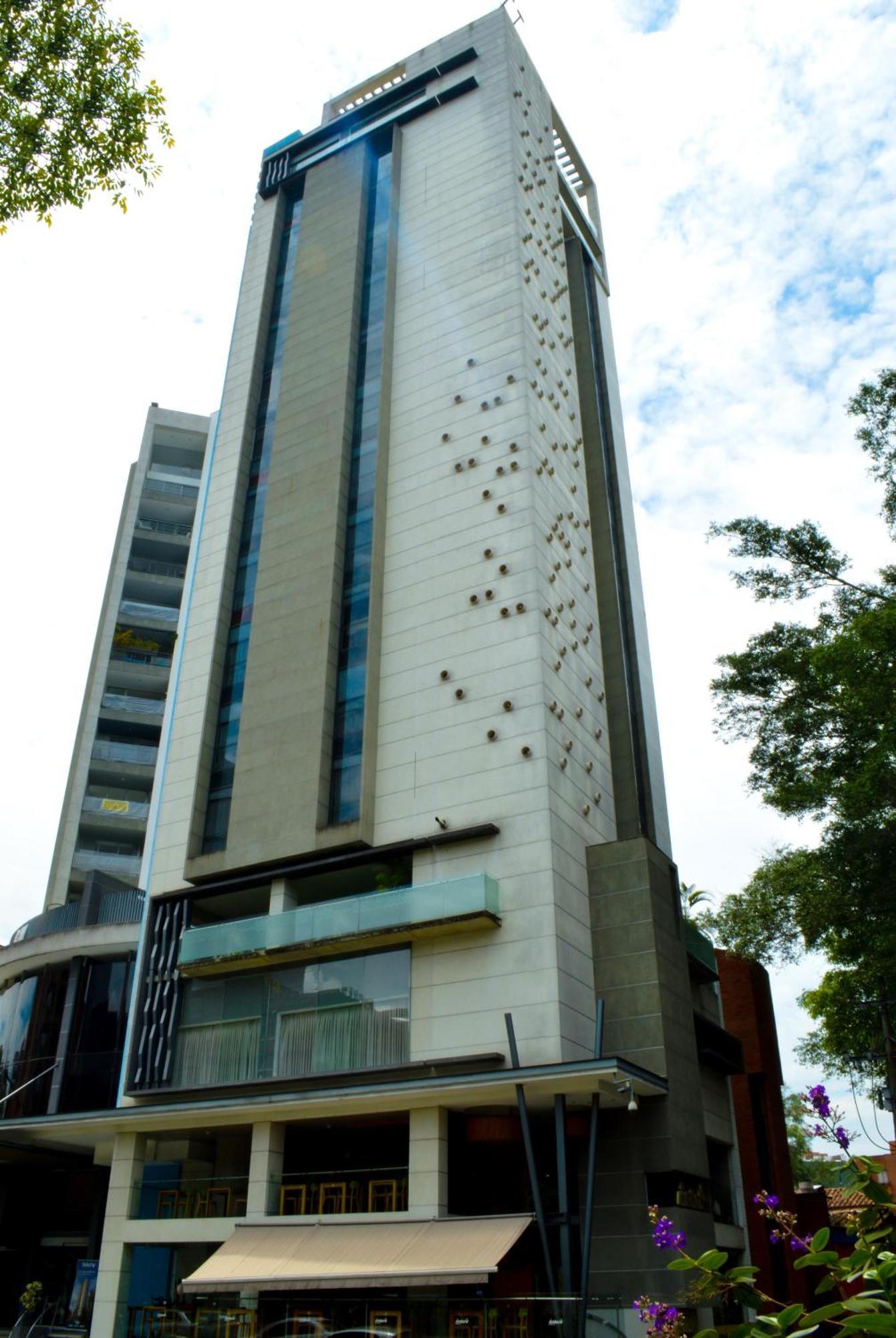 Inntu Hotel Medellin Bagian luar foto