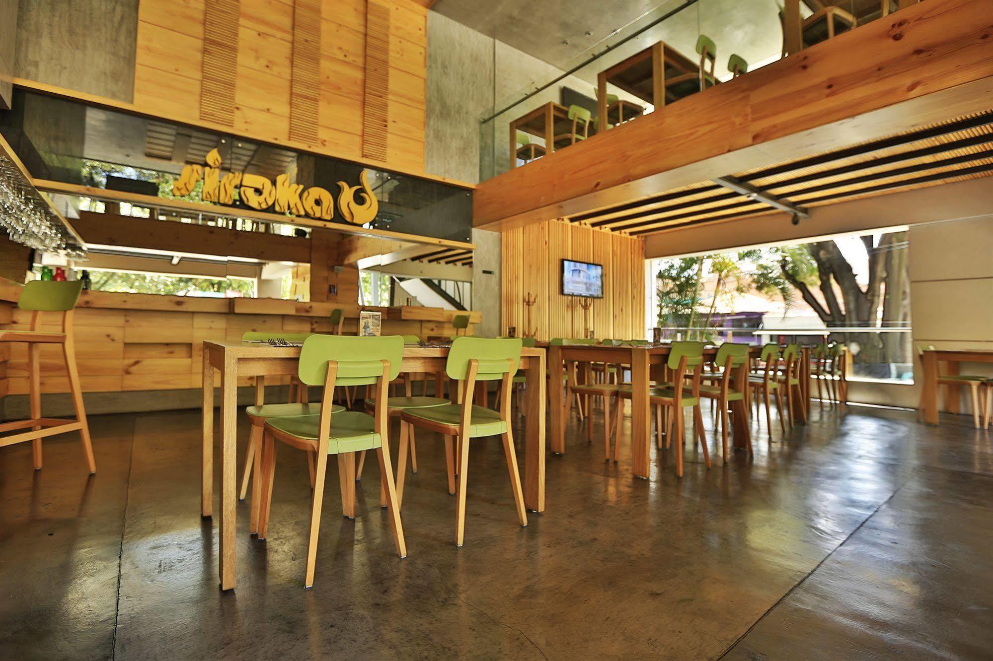 Inntu Hotel Medellin Bagian luar foto